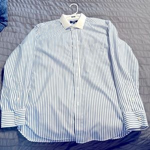 J. CREW Large 16-16.5 Oxford